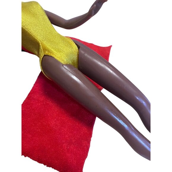 Vintage 1981 Sunsational Malibu Christie Doll #7745 With Original Swimsuit & Acc - Picture 4 of 5